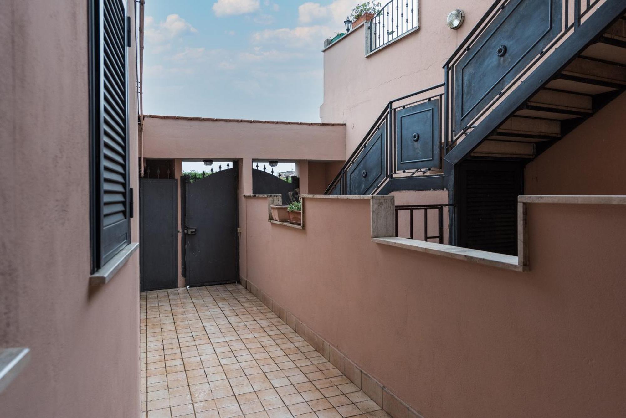 Travelershome Ciampino 170 Station Street Exterior foto